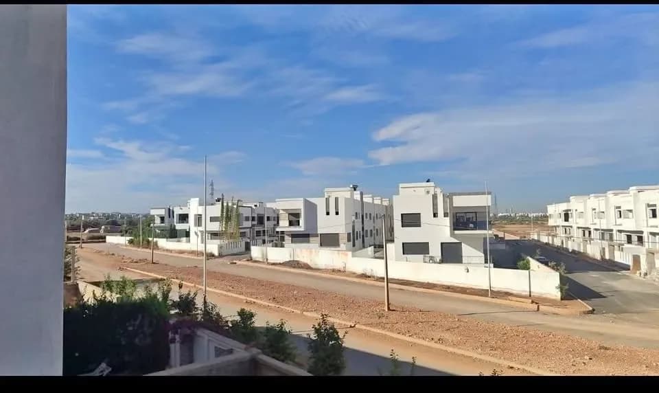 Villa à vendre - Route d'Ain Chkef (مقابل غابة عين الشقف)